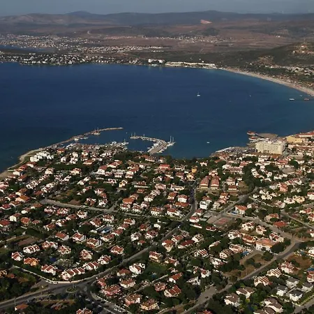 Πανσιόν Larimar Boutique 3*