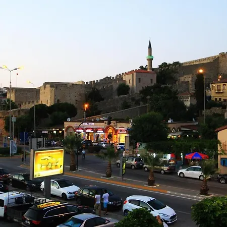 Πανσιόν Larimar Boutique